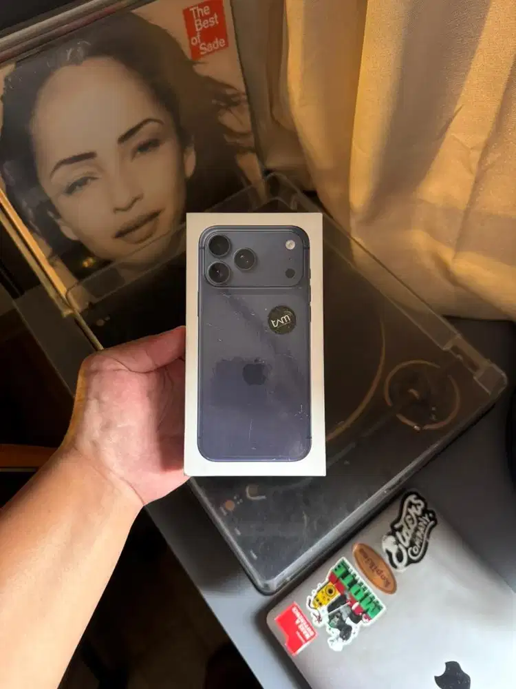 iphone 17 promax 256gb ibox Navy NEW BNIB