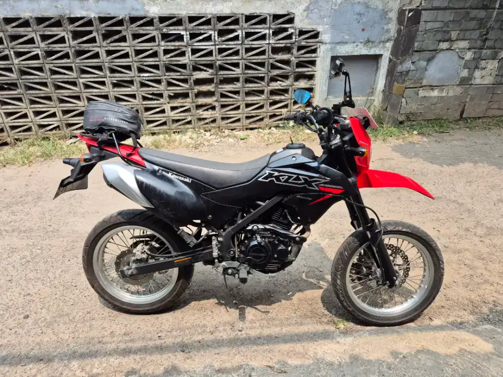 KLX 150 SM 2025