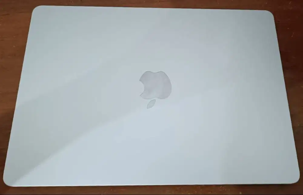 Dijual Macbook Air M2 Liquid Retina 13in 2022 RAM 8/256 GB