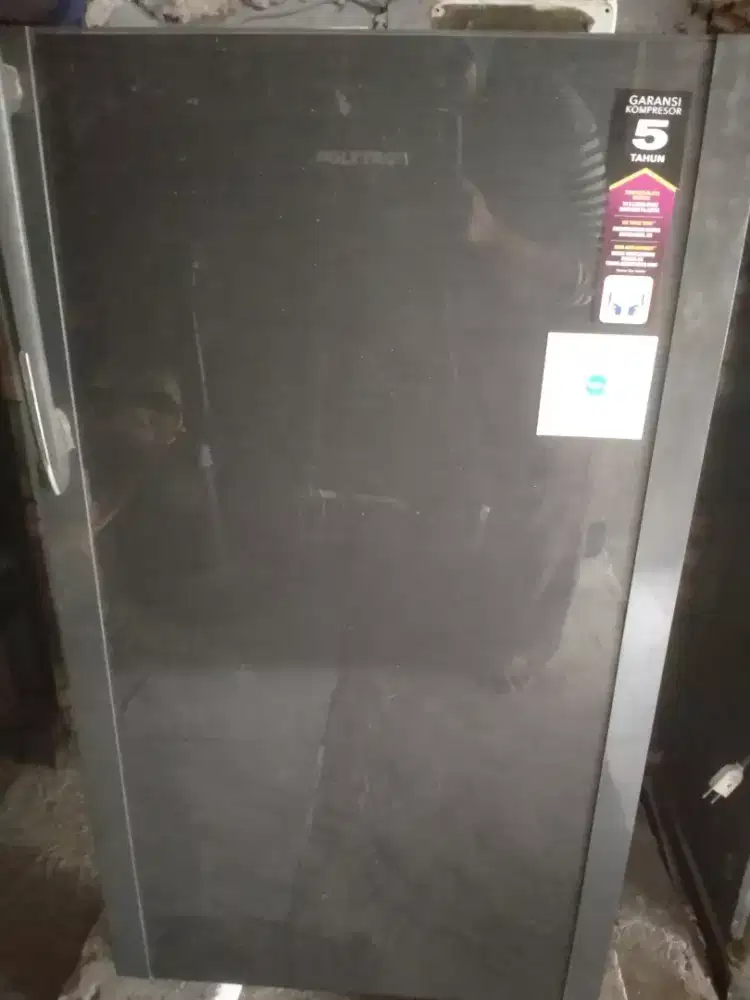 Kulkas Polytron 1 pintu