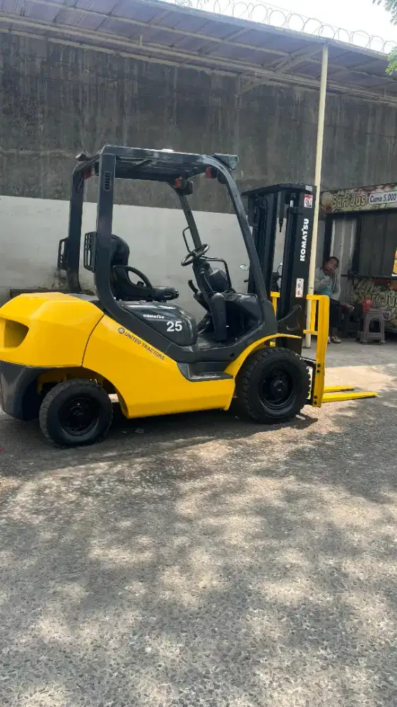 Forklift Komatsu 2,5 Ton,Manual,Tiang 3 Meter,FD25-17,Tahun 2018