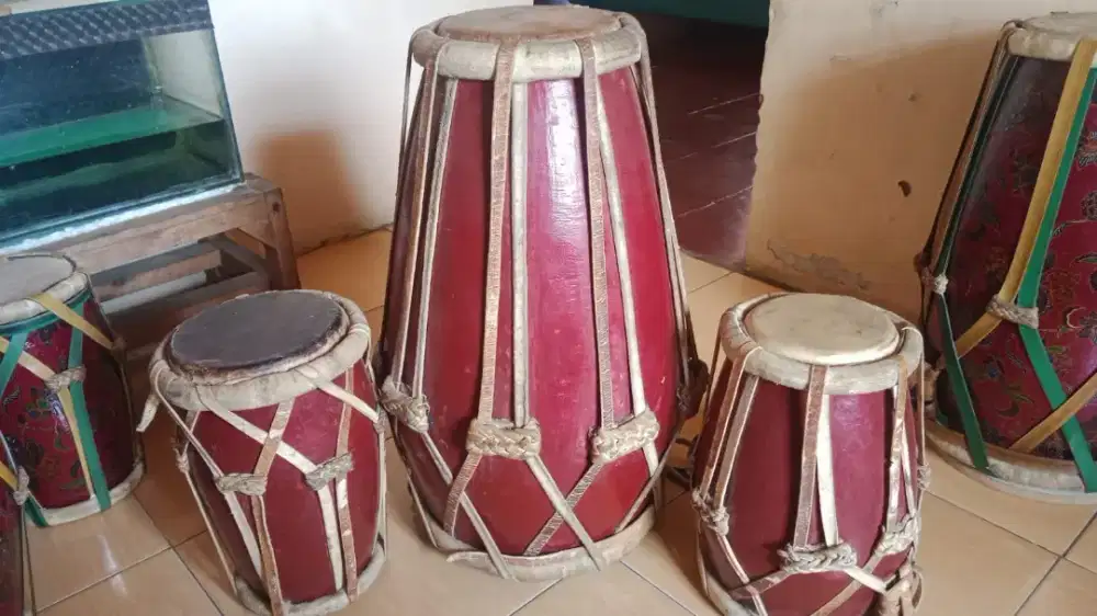Ready set kendang/ketipung
Bahan kayu nangka, komplit