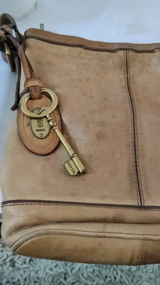 Di jual tas fossil