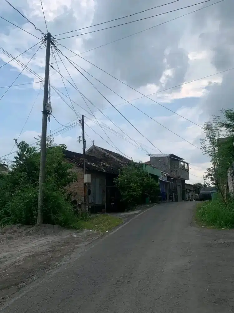 Dijual Tanah UNS L:150m