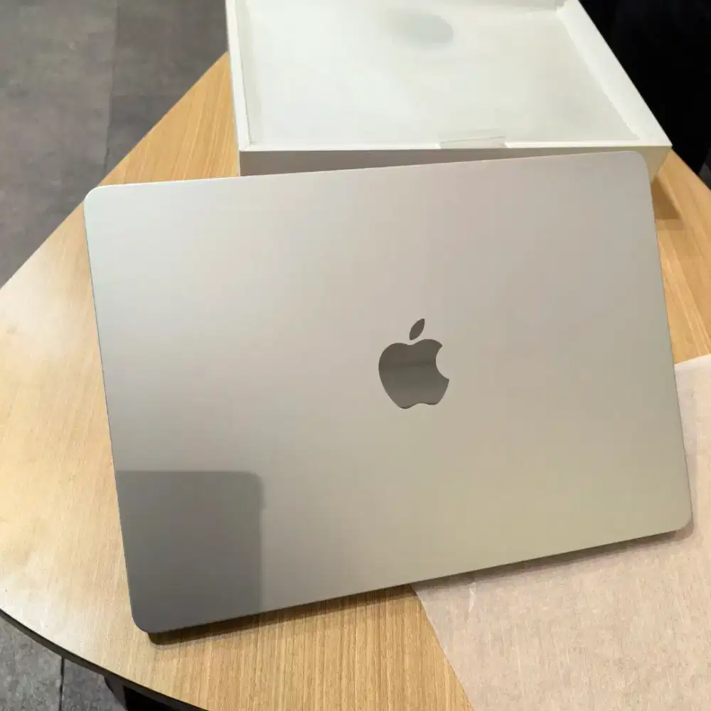 Macbook Air M5 16/512GB ibox seminggu pakai