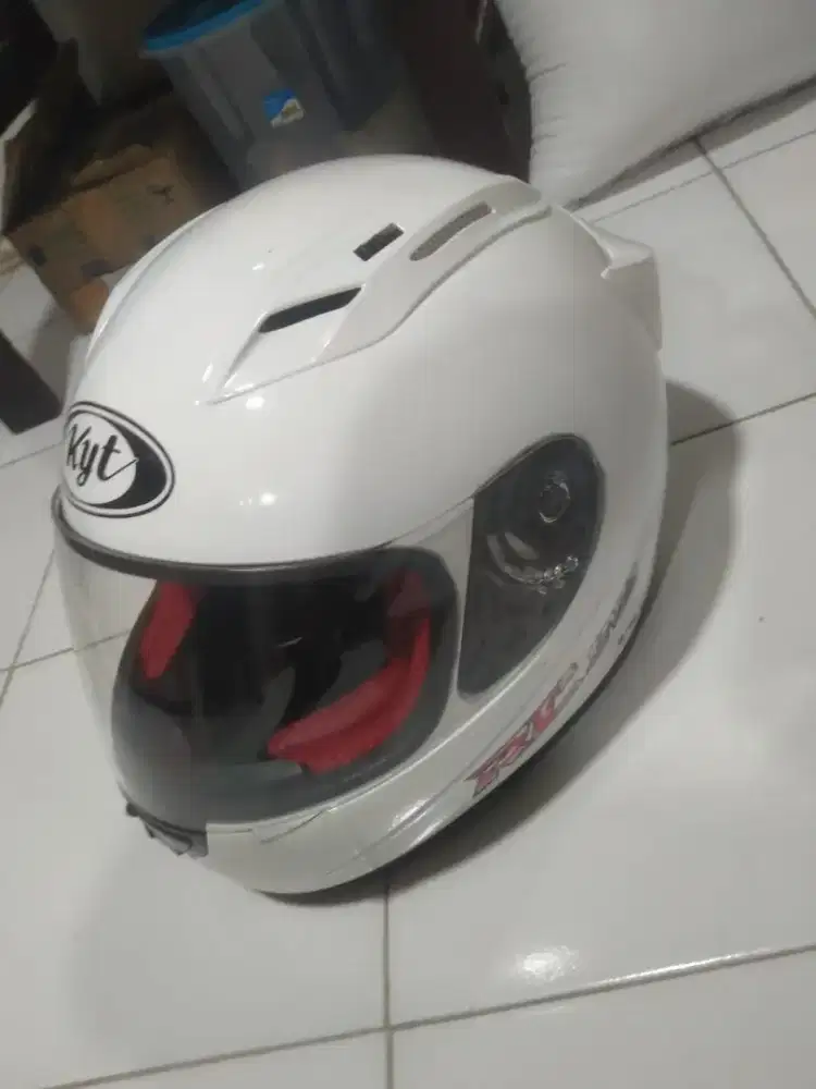 helm KYT fullface seven solid