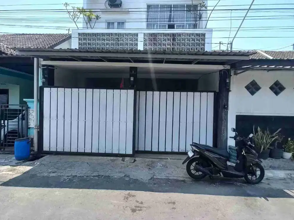 Dijual Rumah Gentan Solo  2 Lantai