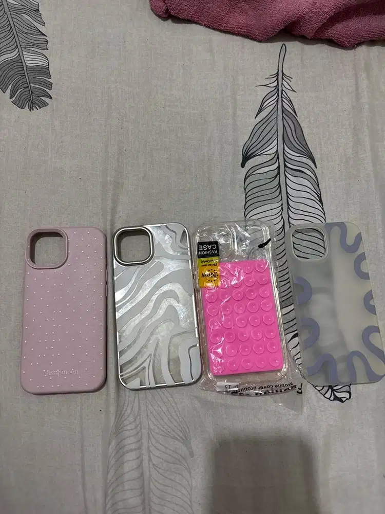 Casing iphone 15 basic