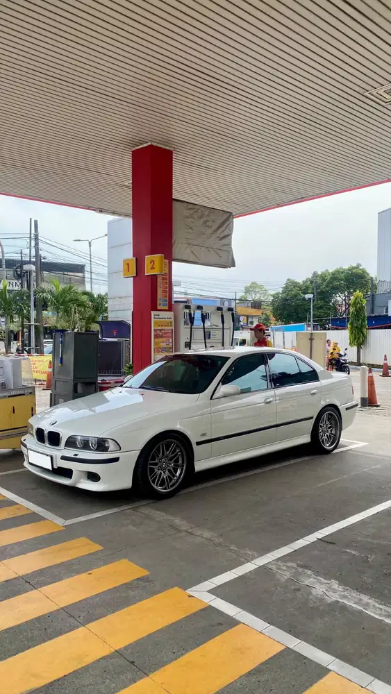 Dijual Mobil BMW Tahun 2001 – Mulus, Siap Pakai