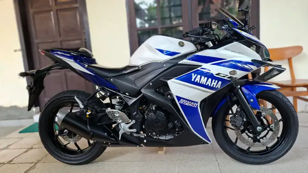 Yamaha R25 Gp series 2015