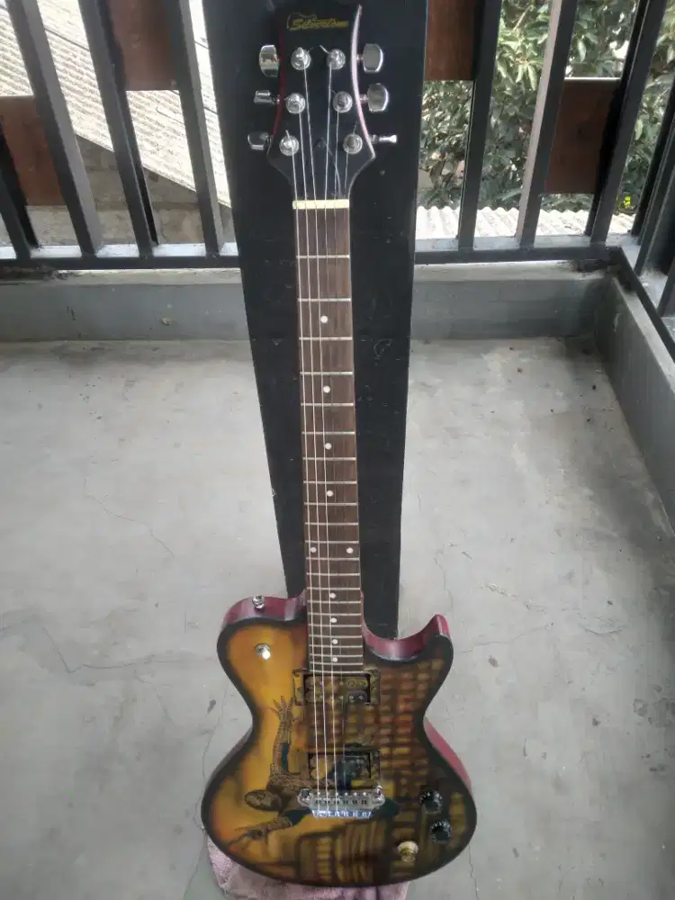Silvertone by samick jtr linda series