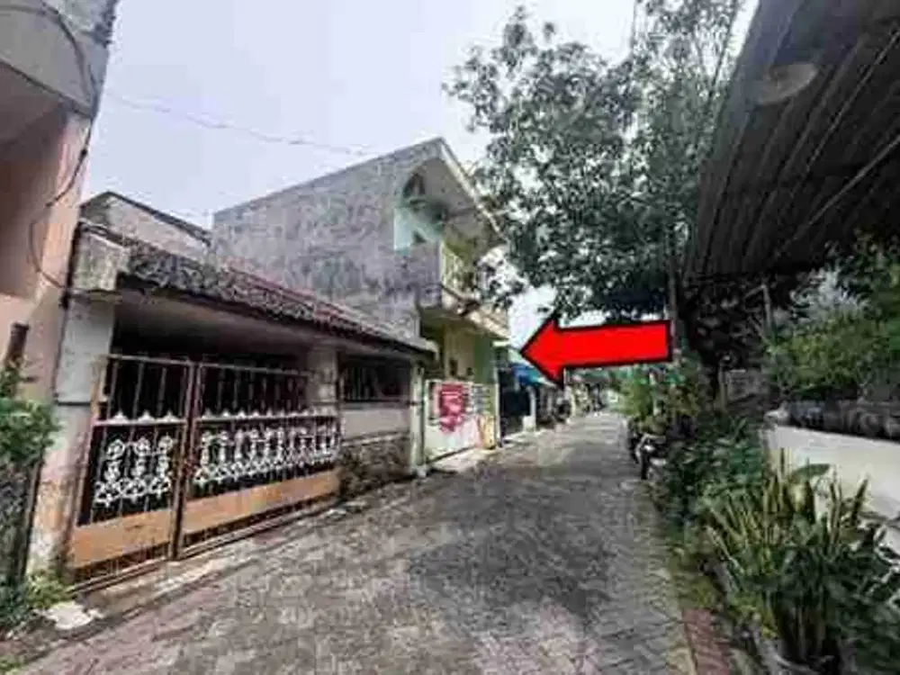 Lelang rumah 2 lantai semolowaru surabaya
