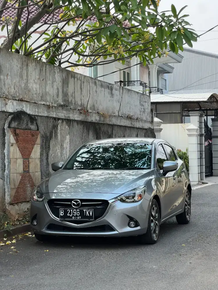 Mazda 2 R Skyaktive km 60 rb