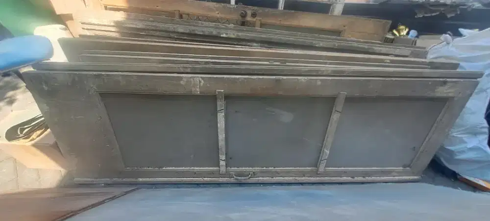 Pintu jati bekas , jati kuno