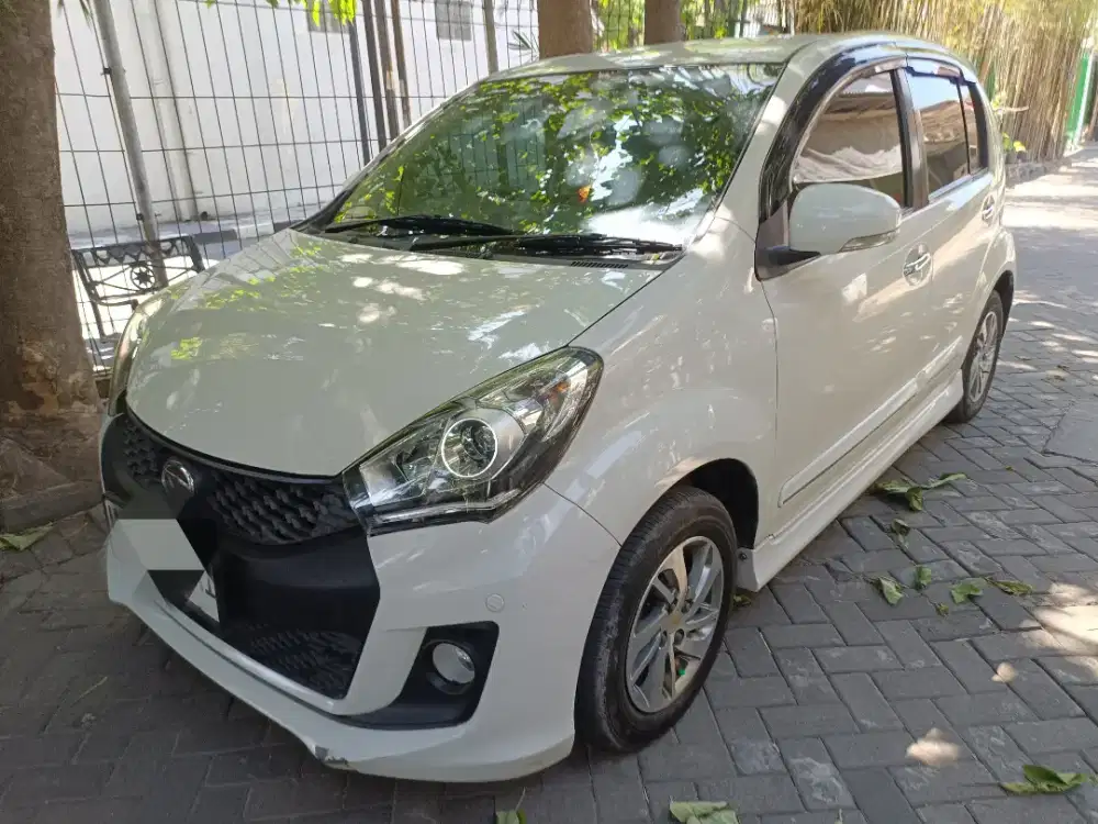 Daihatsu sirion matic 
Plat W sidoarjo
Sangat terawat