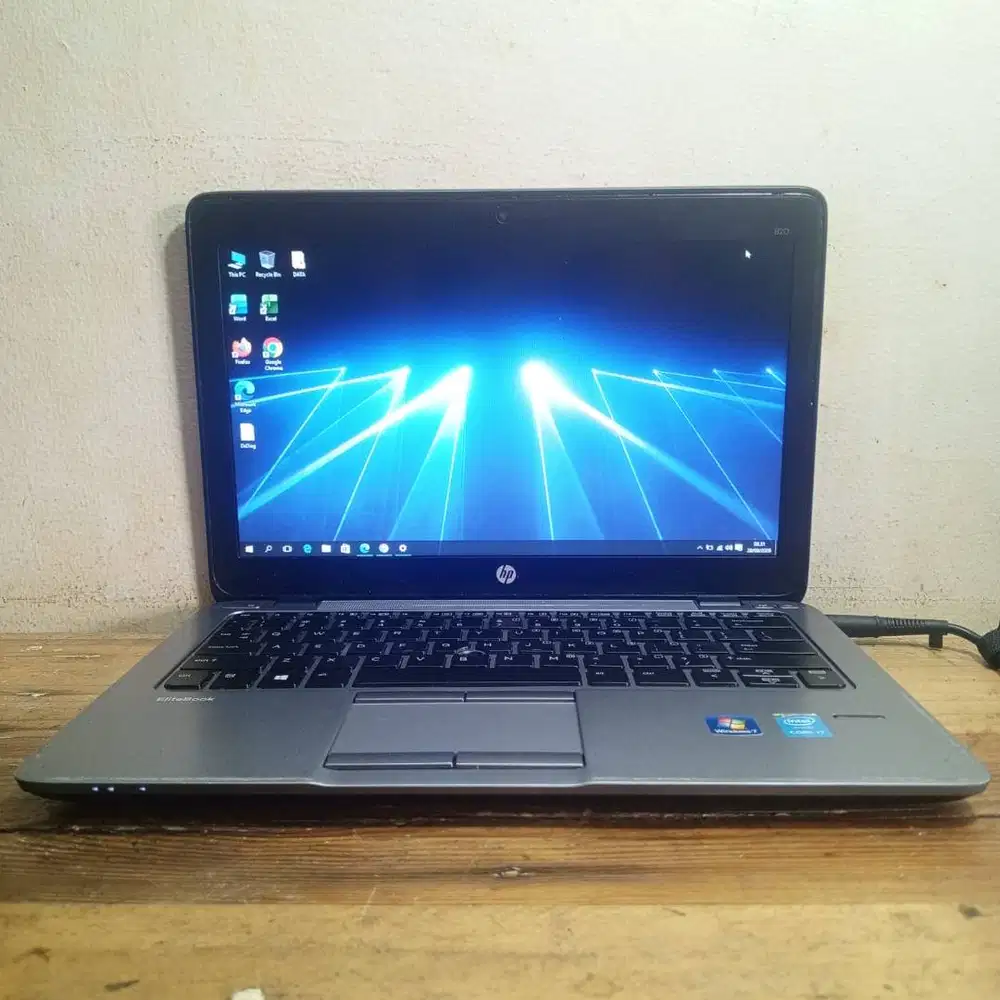 HP Elitebook 820 G2 core i7-5600U ram 8 GB HDD 500 GB