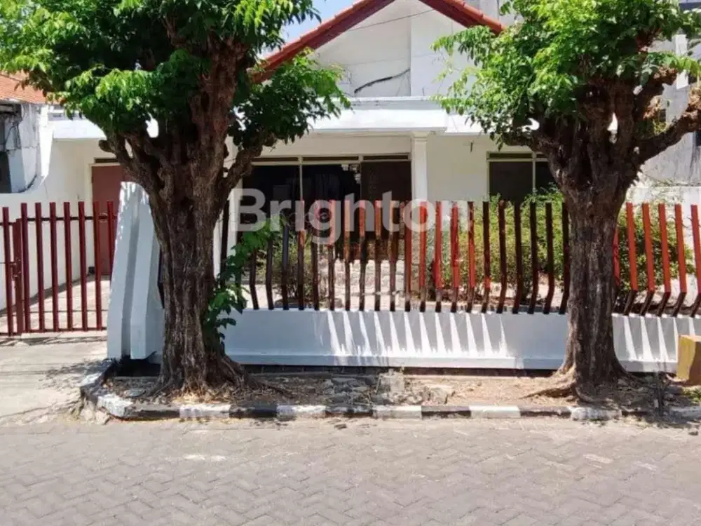 Dijual rumah hitung tanah darmo permai selatan