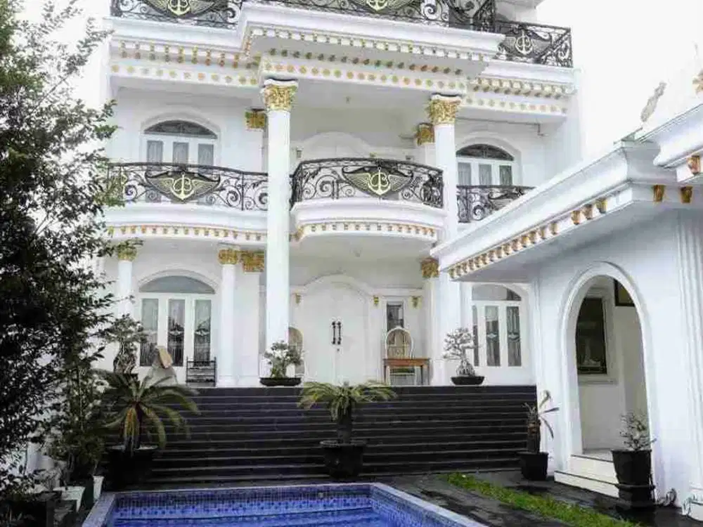 RUMAH MEWAH 3 LT — LT 700 LB 600 — FULL FURNISHED — Kolam Renang — Lembang Kolonel Masturi