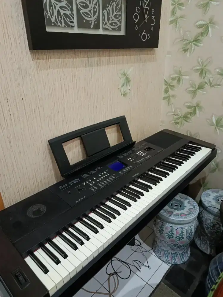 Piano Yamaha DGX-650 Second
