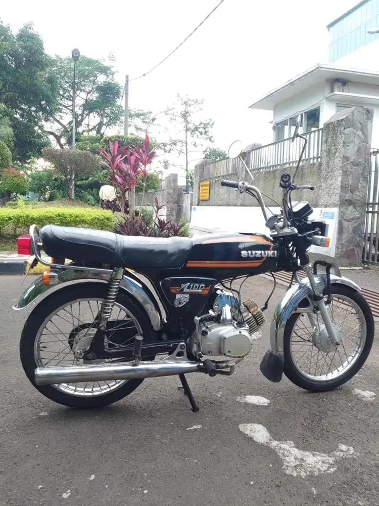 Motor Suzuki A100 SPECIAL