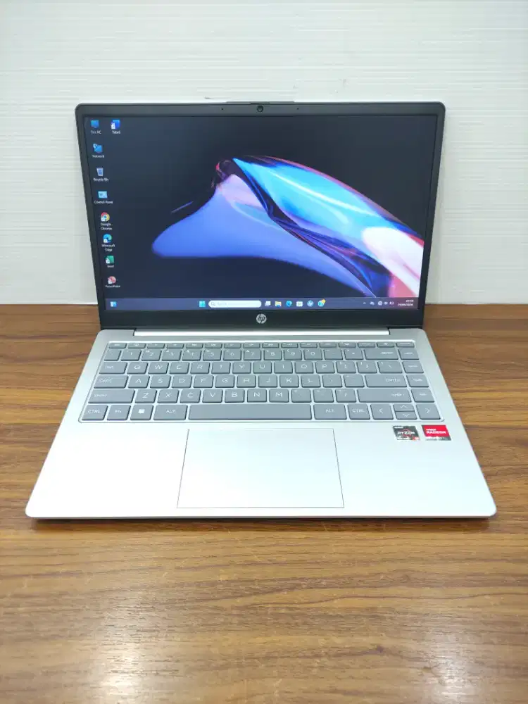 Laptop HP Lake New HP 14-EM0015Au