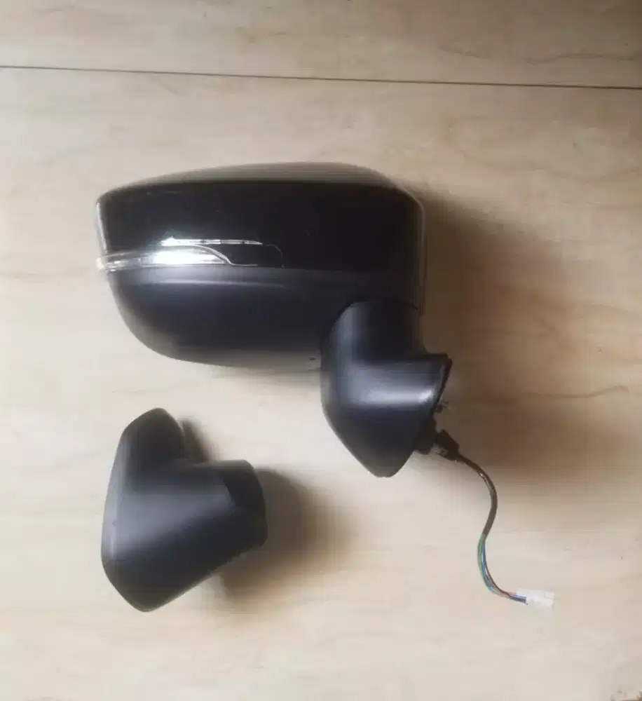 Spion kanan xpander copotan original
