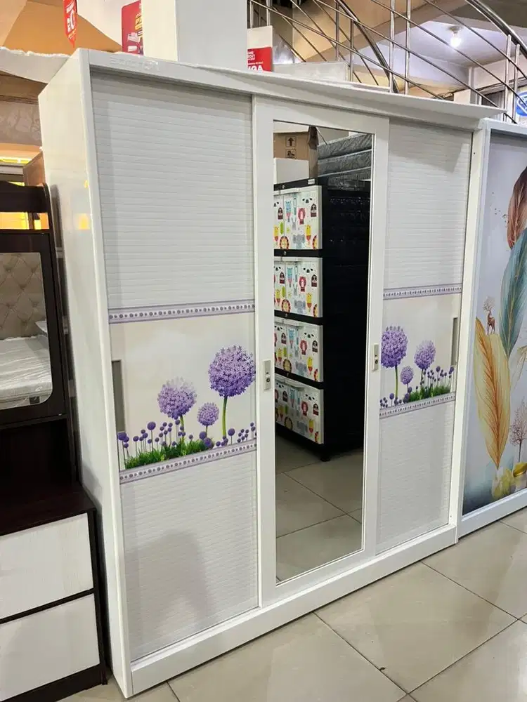 Lemari 4 pintu plat besi