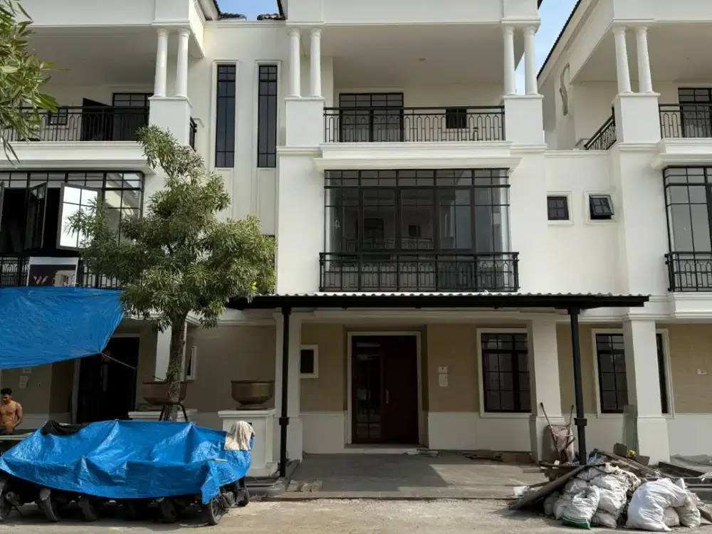 Dijual Villa Jewel Garden ukuran 8x14 meter 3 lantai full furnished
