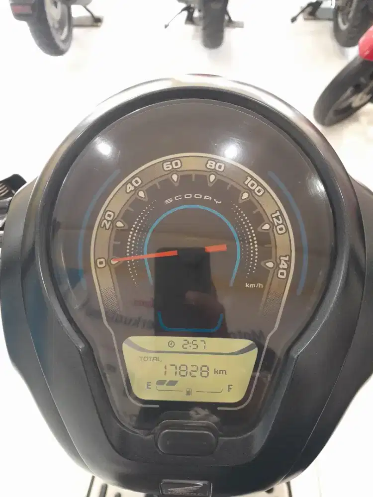 LIW KM HONDA SCOOPY 2024
