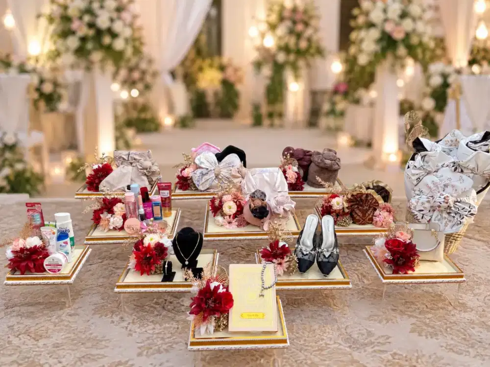 Sawa dan jasa dekor box hantaran Acrylik