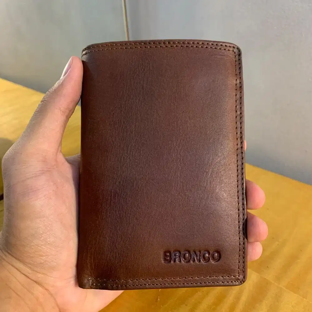 Dompet Pria Kulit Asli [Bronco]