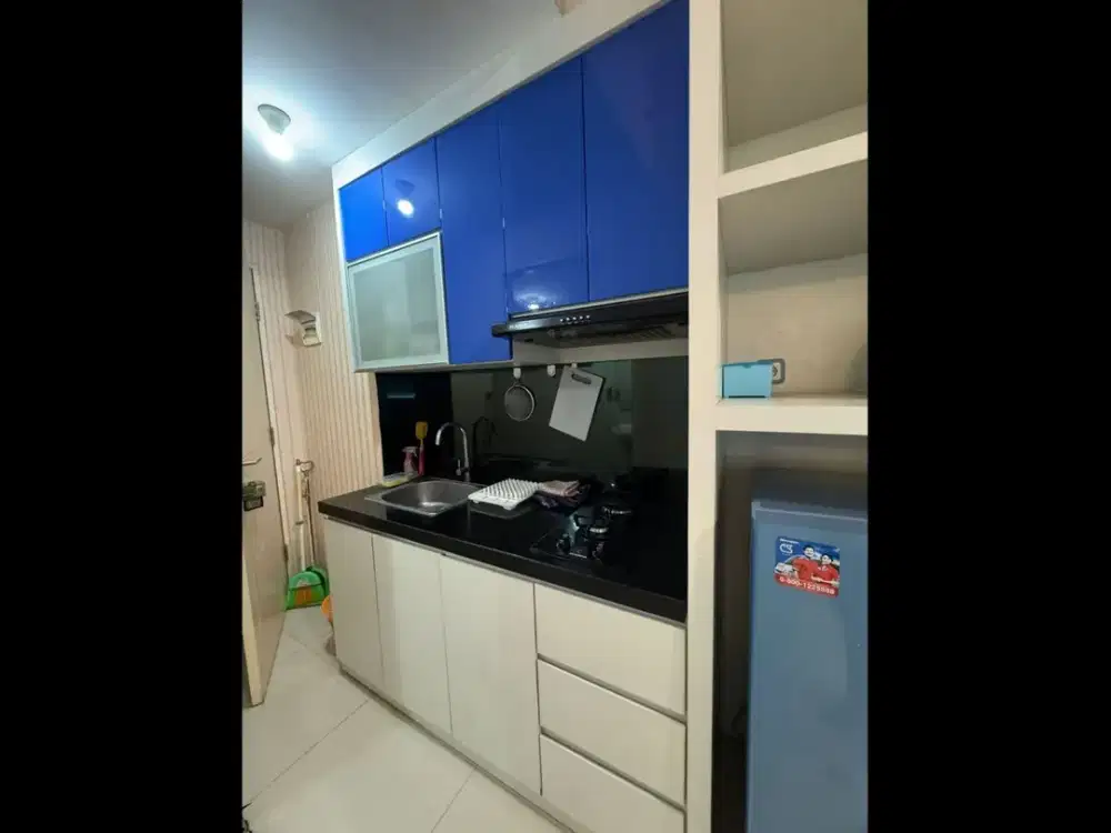 disewakan apartemen orchard studio full furnish lantai 30 harga 4,5jt/bln termasuk SC