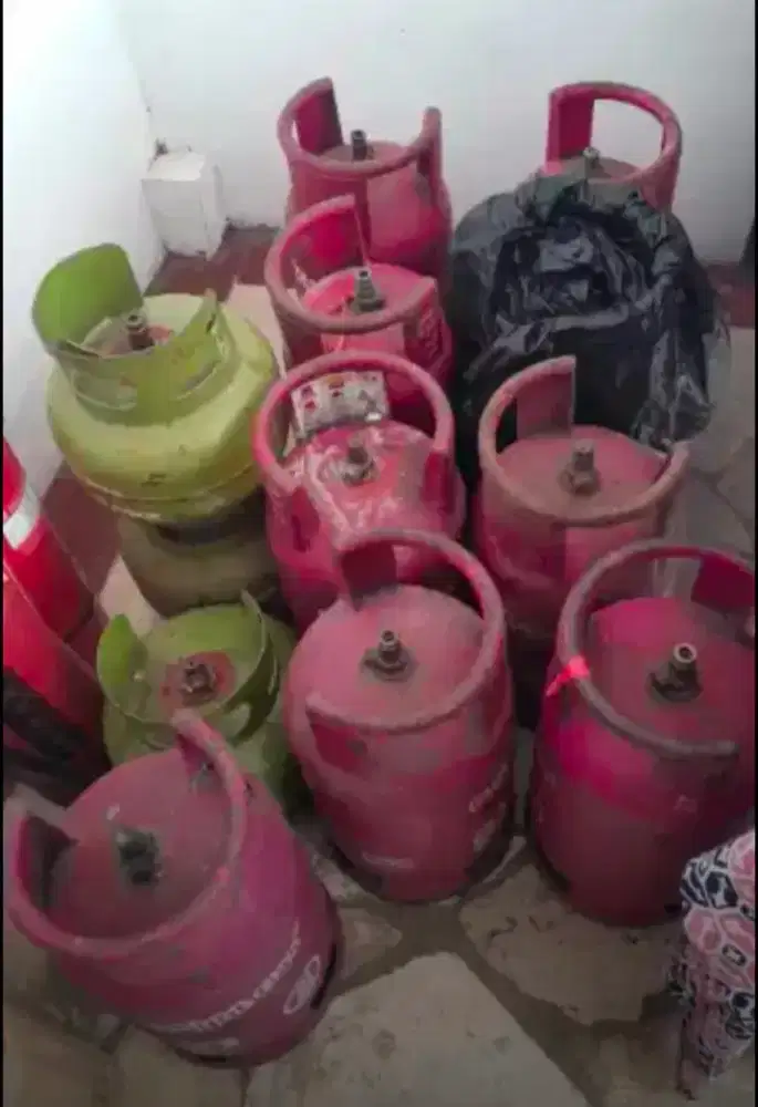Tabung Gas Pink Biru Hijau