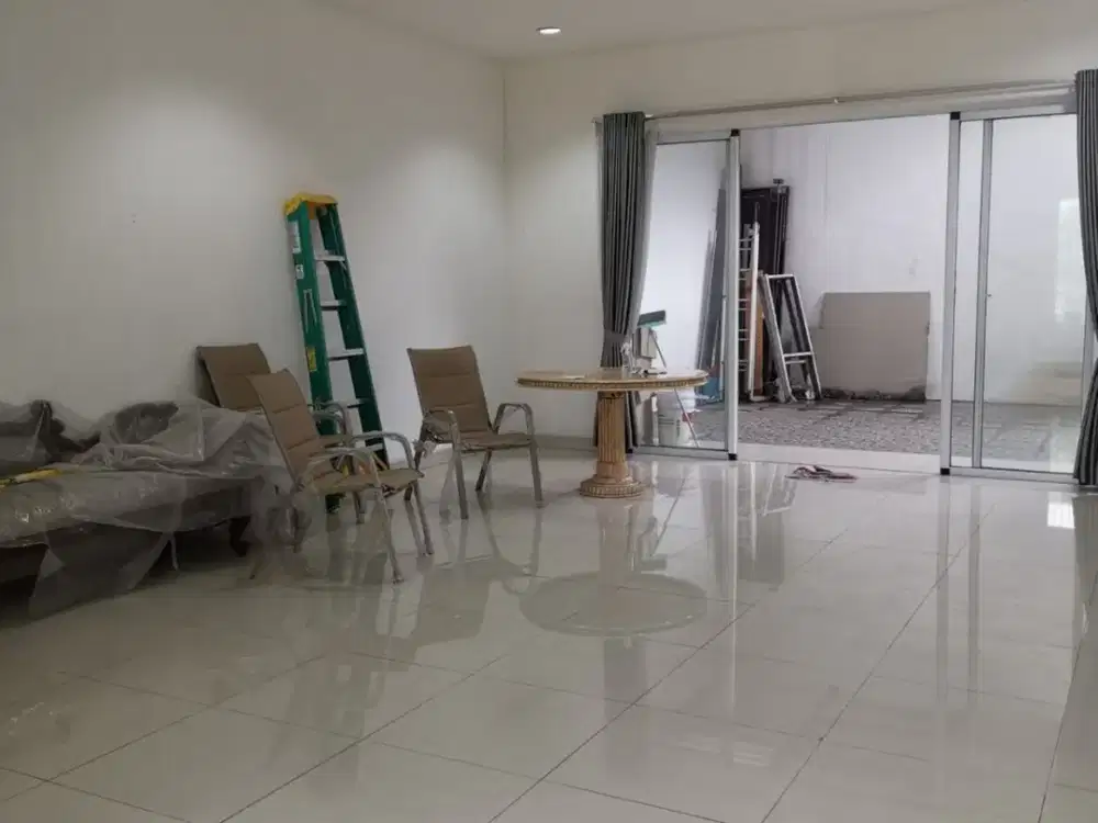 Exclusive Listing! Rumah Luas LT 197m² di Cluster Dbanyan Jakarta Garden City, Sudah Renovasi & SHM