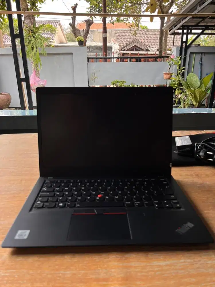 Laptop lenovo thinkpad i5 gen 10