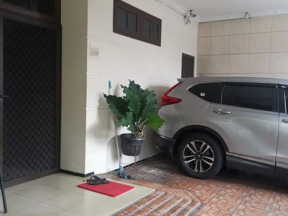 Turun Harga! Rumah Renovasi 2 Lantai di Duren Sawit, SHM, Bebas Banjir