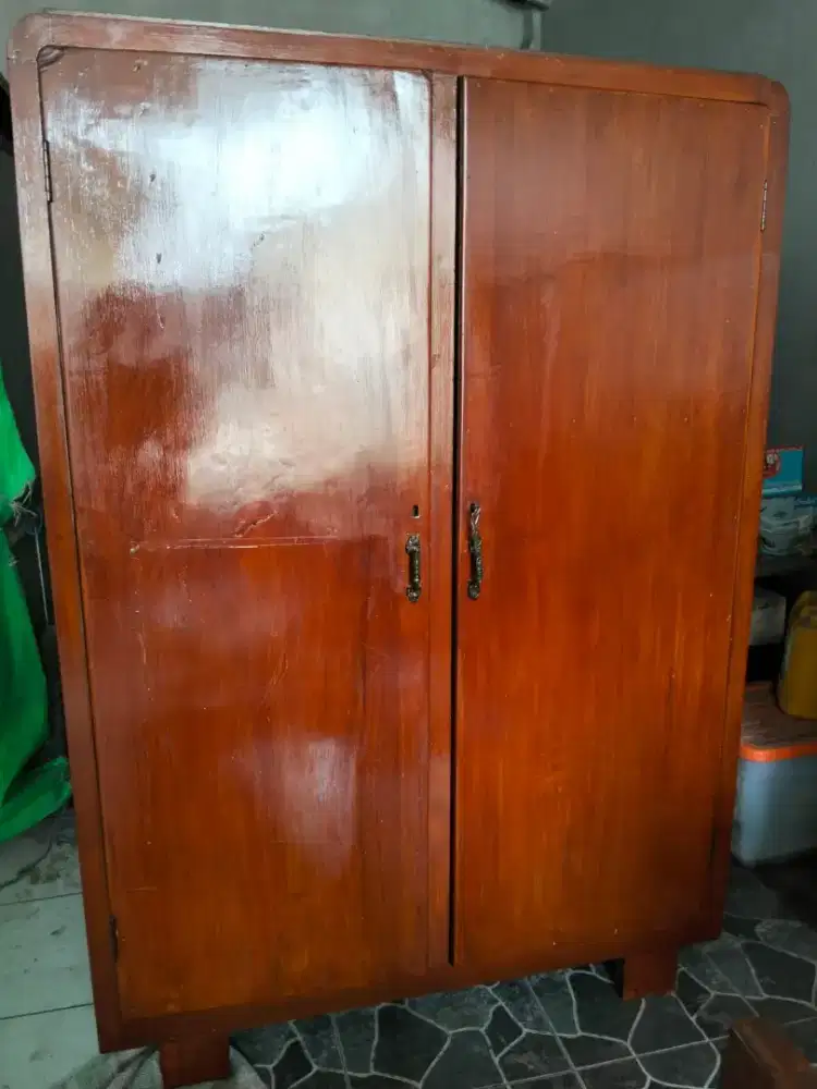 Lemari pakaian dr jati