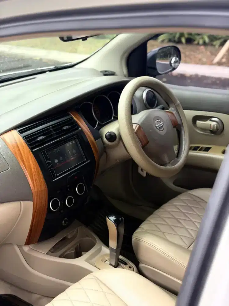 Dijual cepat grand livina 2008 1.5 AT, XV