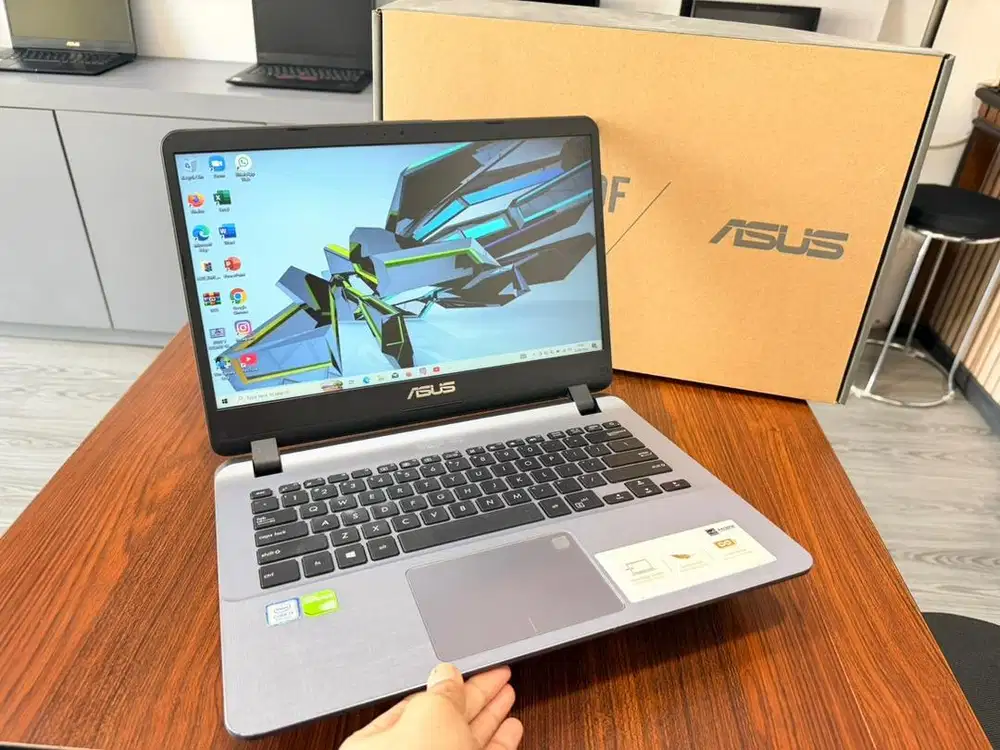 Lapoto asus core i3 vga invidia