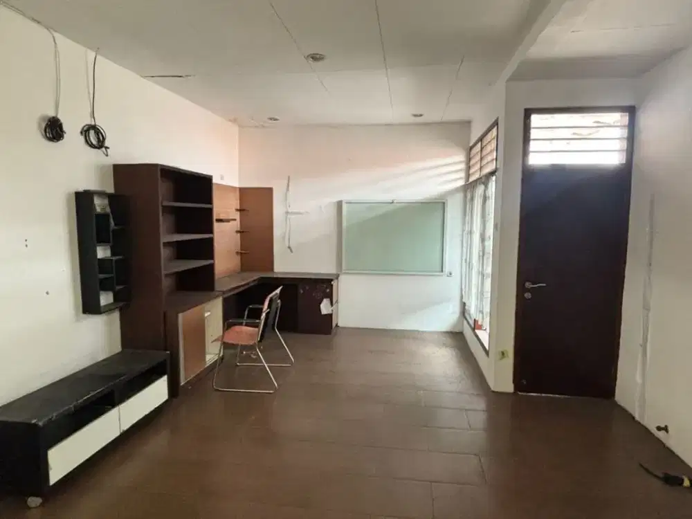 Owner Mau Cepat Terjual Rumah Darmo Baru Barat