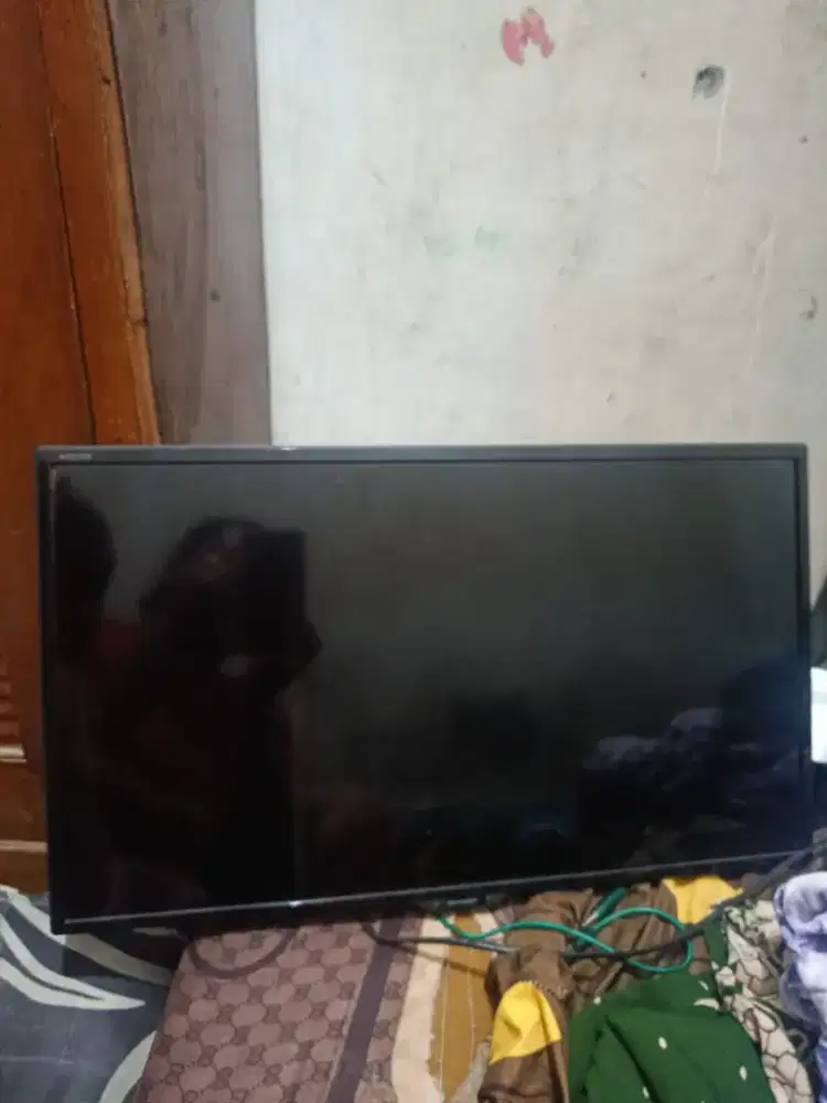 TV Sharp 24inc dan kompor listrik