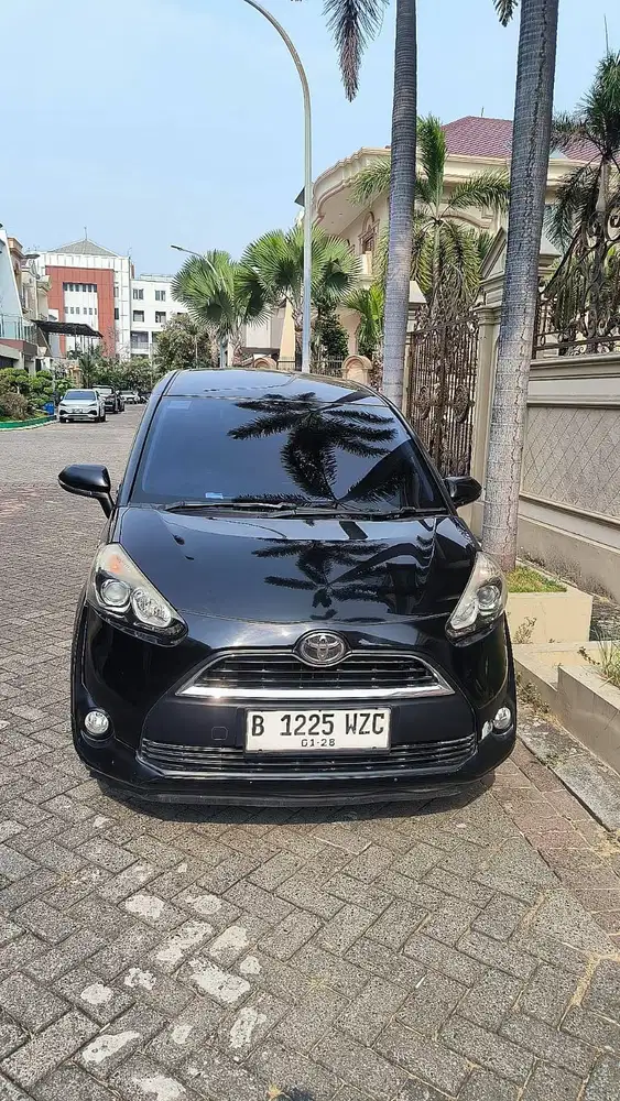 TOYOTA SIENTA 1.5 V CVT CASH