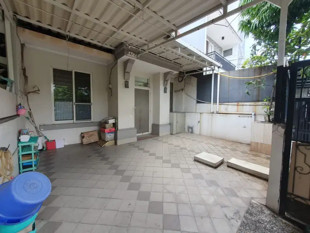 SIAP HUNI...Rumah dijual di Taman Semanan Indah