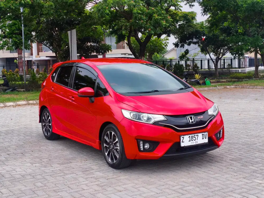 Honda Jazz RS Matic 2016 Merah Dp 8Jt!
