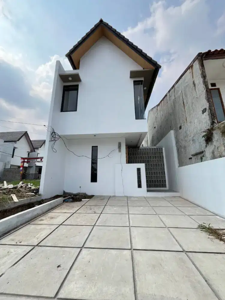Rumah baru 2lantai  dekat pemkot cimahi