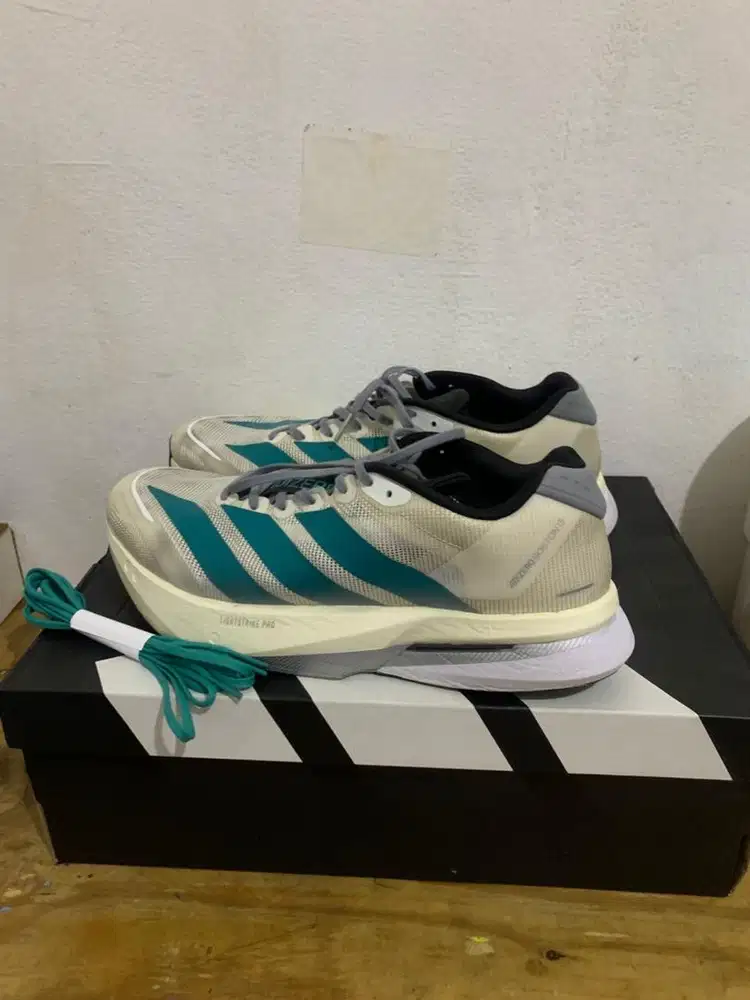 Sepatu lari adidas adizero boston 13 men size 44 like new