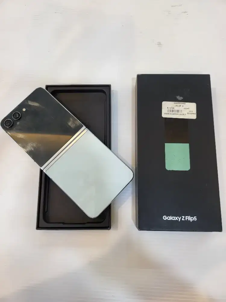 Samsung Zflip 5 8/256Gb