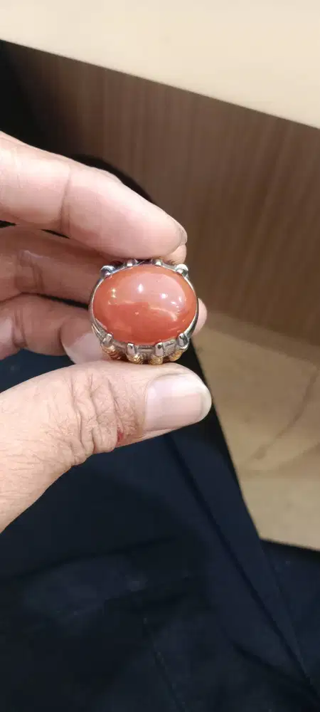 Batu akik warna coklat muda