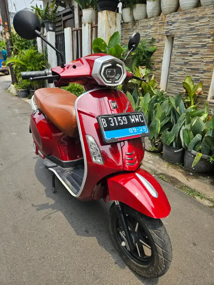 VESPA LISTRIK GREENTECH VP 2024