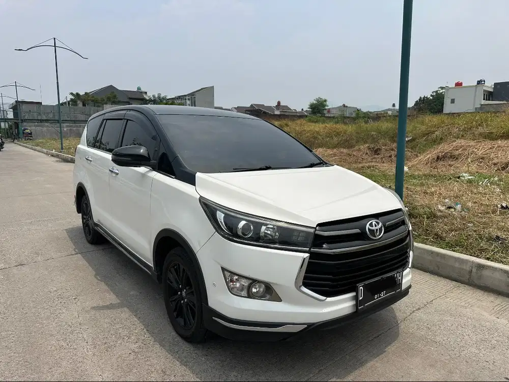 Venturer AT DIESEL 2018 toyota kijang innova disel inova matic solar